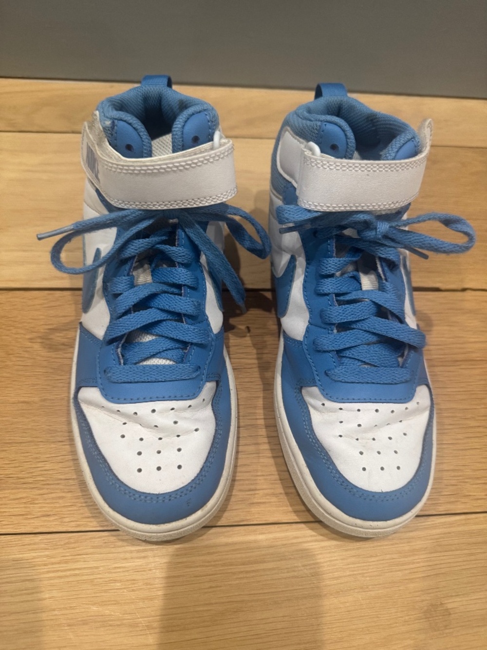 Nike Court Borough Mid 2 sneakers-Sz 4.5 youth